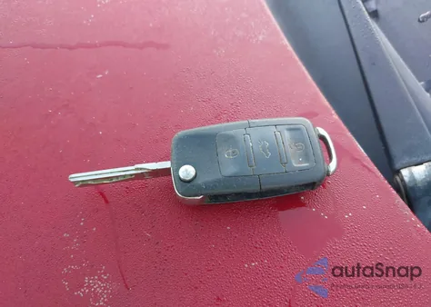 2006 Volkswagen New Beetle 2.5 z USA, uszkodzony, nr VIN 3VWRF31Y36M317575